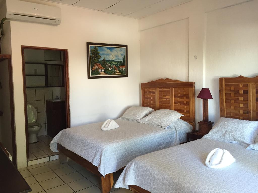 Hotel Coco Beach Manuel Antonio Exterior photo